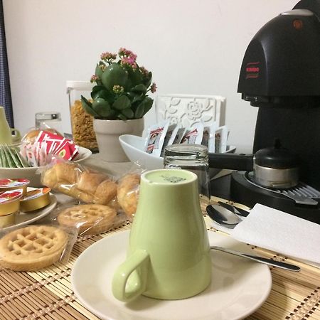 Apartment For 2 In Catania, B&B Le Voci Del Mercato Bagian luar foto