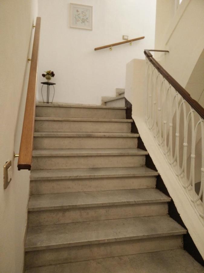 Apartment For 2 In Catania, B&B Le Voci Del Mercato Bagian luar foto