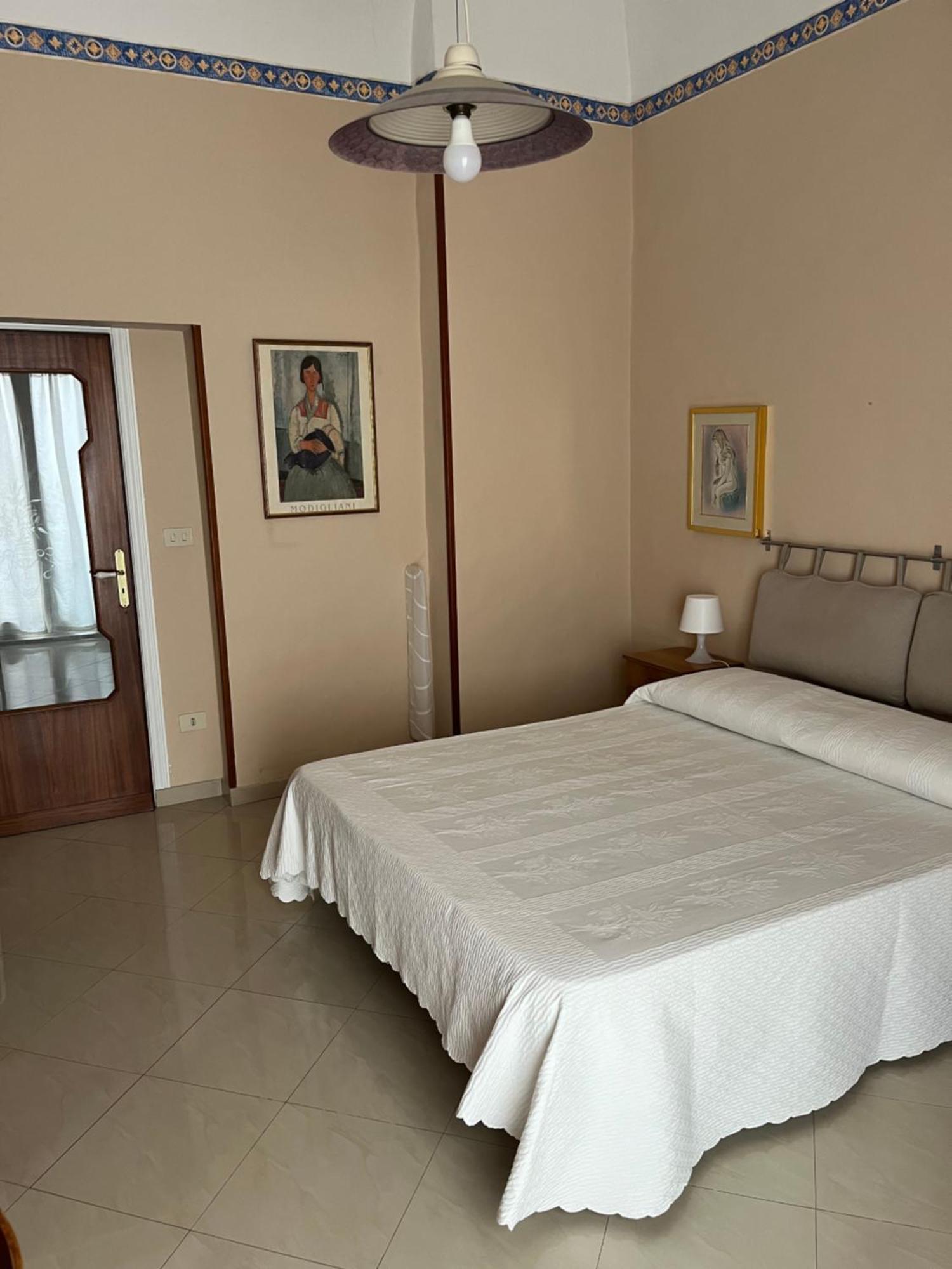 Apartment For 2 In Catania, B&B Le Voci Del Mercato Bagian luar foto