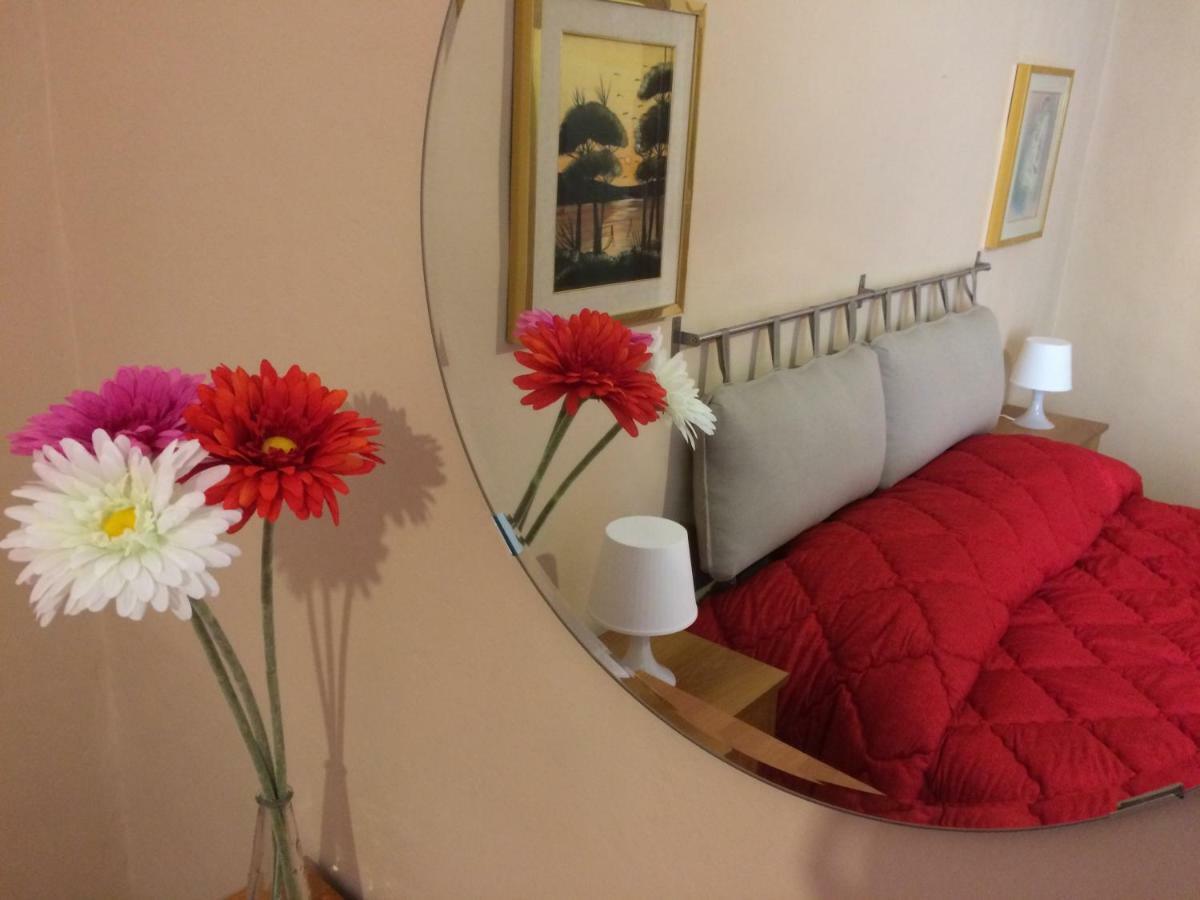 Apartment For 2 In Catania, B&B Le Voci Del Mercato Bagian luar foto